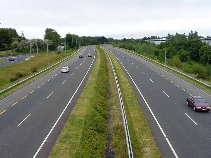 dual carriage road